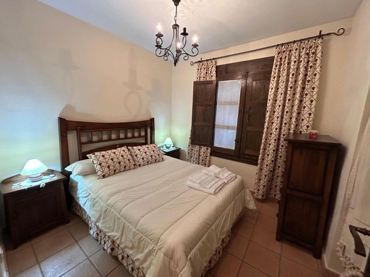 La Flor Del Granado Villa Torrijos Exterior photo